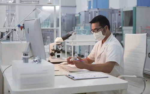 ���˹��ʹ���-׷�󿵽�,����һ������