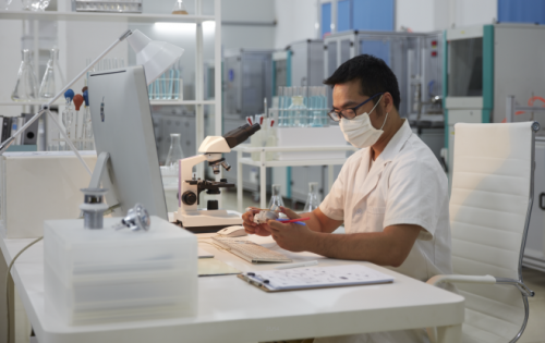 ���˹��ʹ���-׷�󿵽�,����һ������