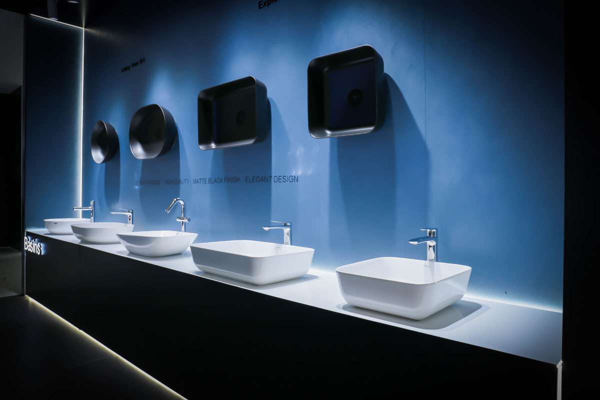 ���˹��ʹ���-׷�󿵽�,����һ������