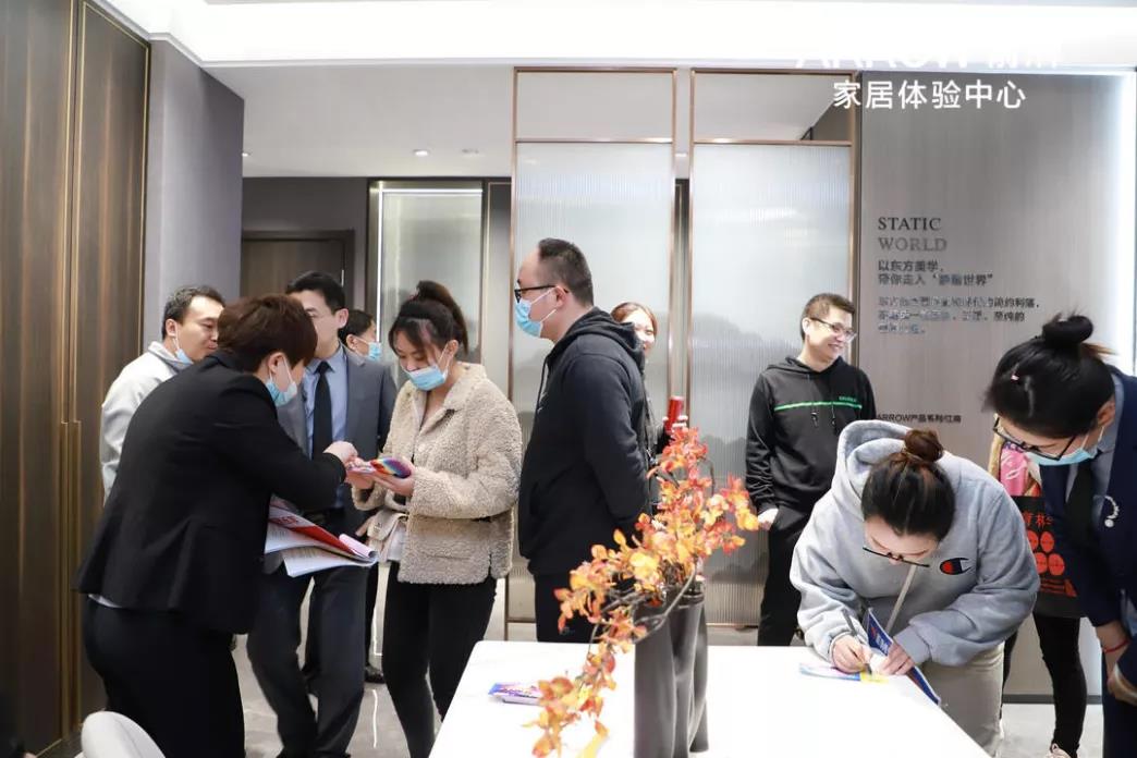 ���˹��ʹ���-׷�󿵽�,����һ������