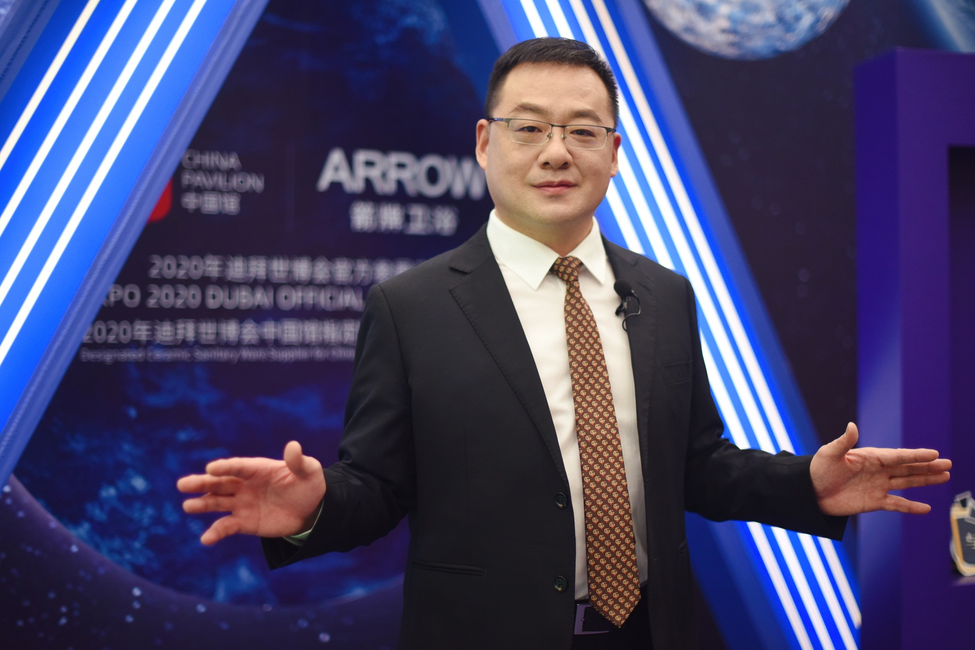 ���˹��ʹ���-׷�󿵽�,����һ������