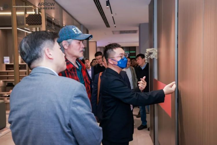 ���˹��ʹ���-׷�󿵽�,����һ������