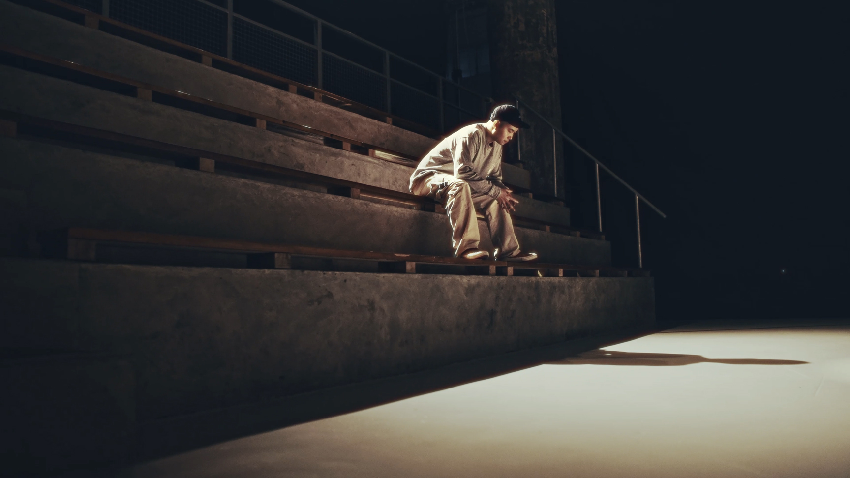 ���˹��ʹ���-׷�󿵽�,����һ������